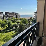 Daire Oasis Club Lozenets