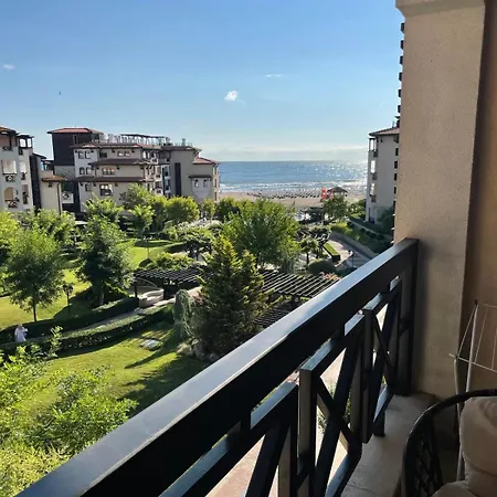 Daire Oasis Club Lozenets